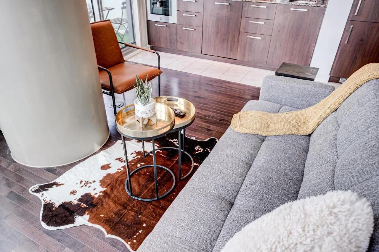 Signature Residence Toronto Apartment